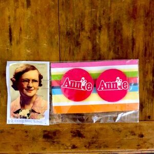 Vintage Annie “2”Pin Back Red Buttons